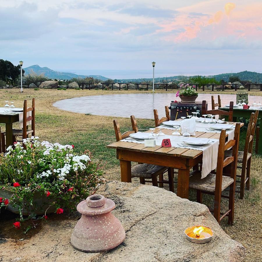 Is Bisus Guest House กัสเตียดาส ภายนอก รูปภาพ